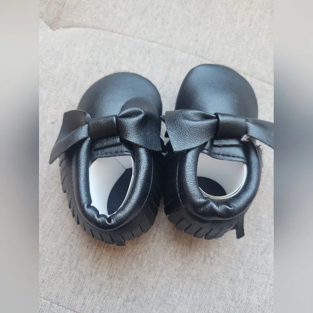 NEW Baby Faux Leather Moccasins with Bow Black Slip On Elastic 0-6 Months